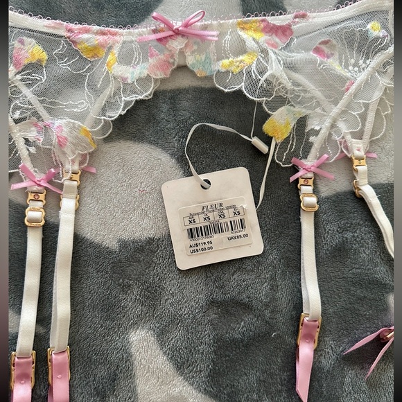 FLEUR SUSPENDER - Picture 11 of 12